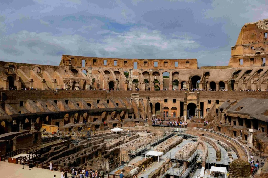 Example of Tuscan Order, Colosseum use of tuscan order in colosseum, rome